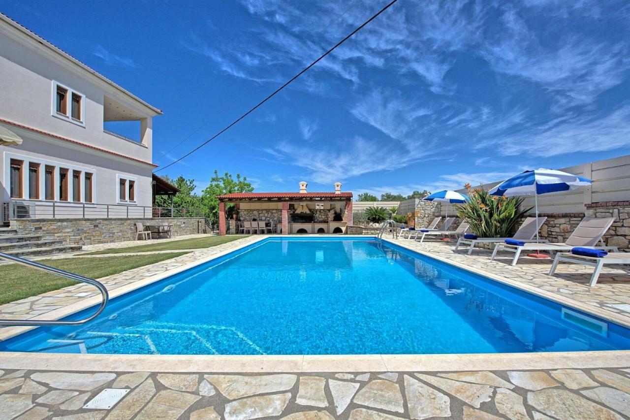 Acharavi Beach Villa By Posarellivillas Exterior foto